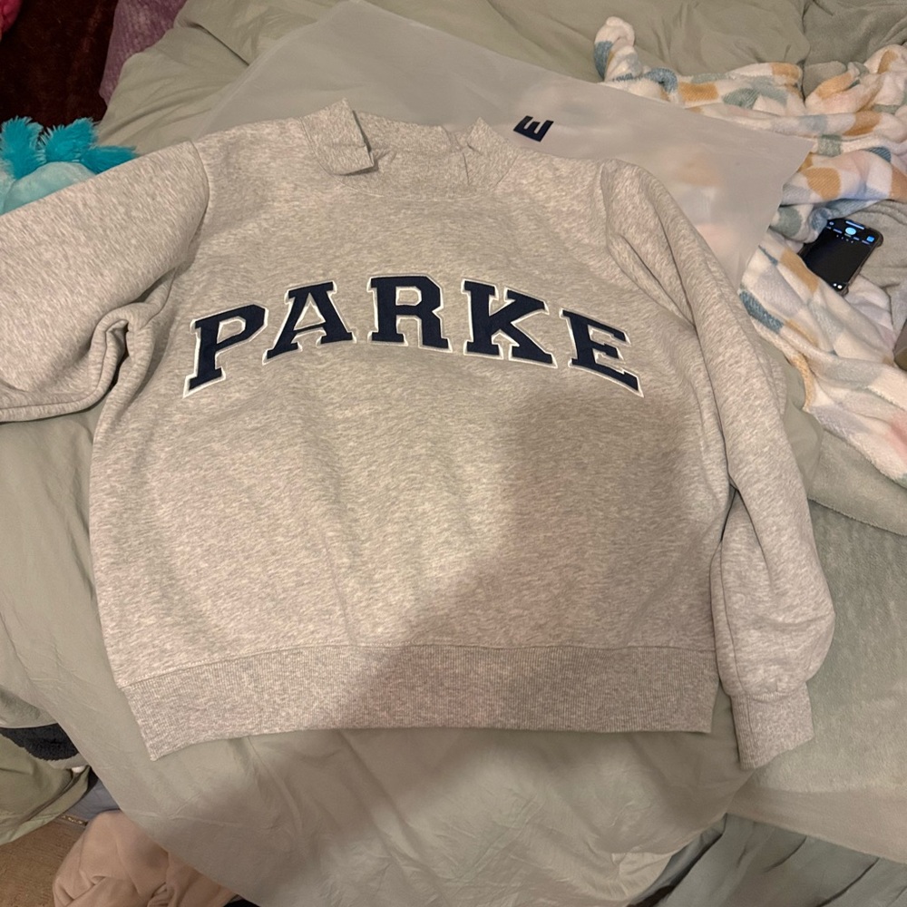 Parke small/med  Light Gray Sweatshirt with Navy Accents NEW Authentic - Picture 4 of 10